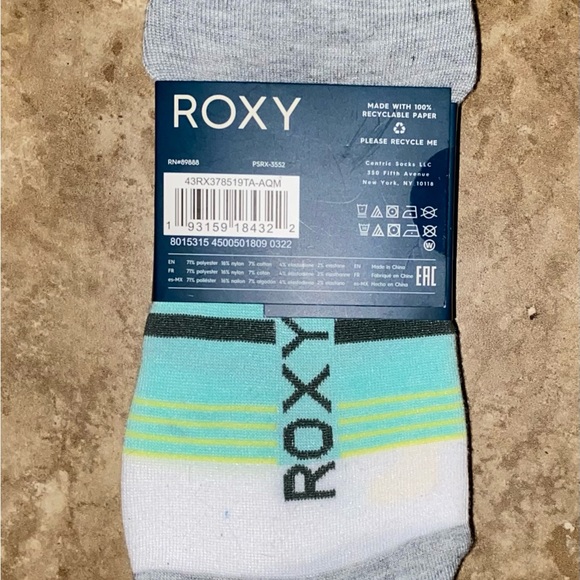BNWTS~4 pack of ROXY socks - Picture 3 of 3